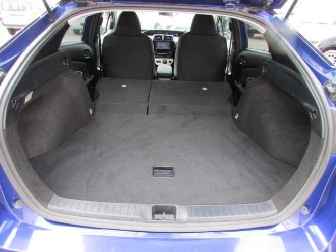 プリウス1.8 S E-Four 4WD　フルセグテレビ　エンジンスターター 1800