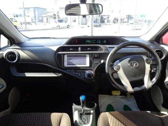アクア1.5 G　純正ナビ　ワンセグ　シートヒーター 2WD 1500