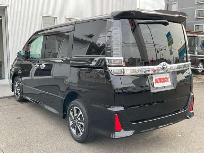 ヴォクシー2.0 ZS 煌 4WD　後期型　社外11インチナビTV　バックカメラ 2000