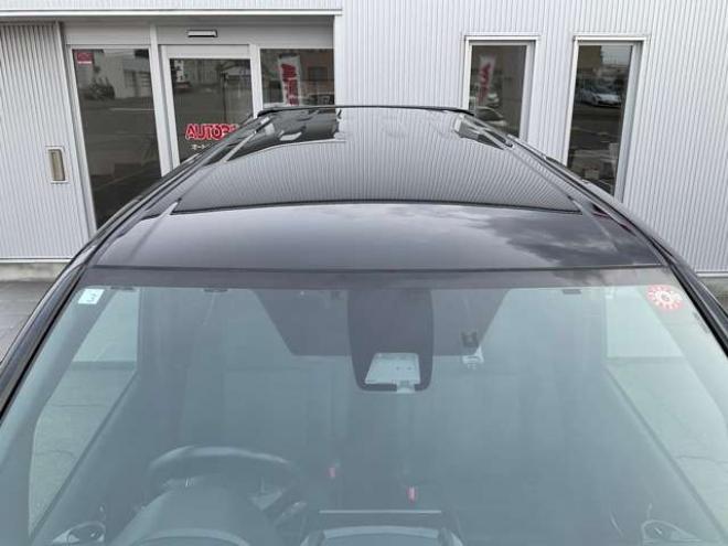 ヴォクシー2.0 ZS 煌 4WD　後期型　社外11インチナビTV　バックカメラ 2000