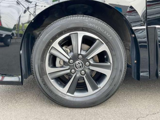 ヴォクシー2.0 ZS 煌 4WD　後期型　社外11インチナビTV　バックカメラ 2000