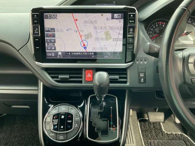 ヴォクシー2.0 ZS 煌 4WD　後期型　社外11インチナビTV　バックカメラ 2000