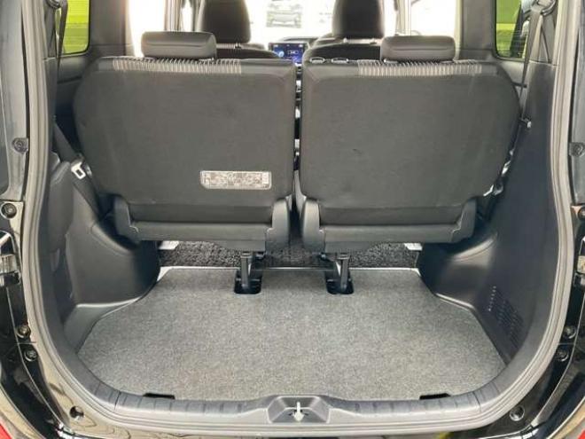 ヴォクシー2.0 ZS 煌 4WD　後期型　社外11インチナビTV　バックカメラ 2000