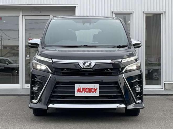 ヴォクシー2.0 ZS 煌 4WD　後期型　社外11インチナビTV　バックカメラ 2000