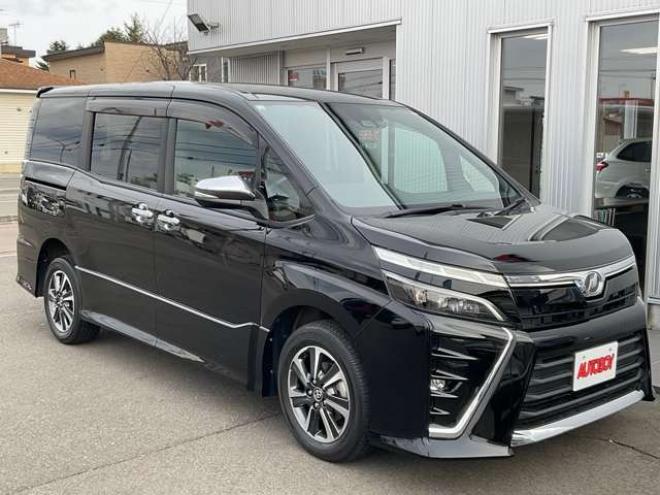 ヴォクシー2.0 ZS 煌 4WD　後期型　社外11インチナビTV　バックカメラ 2000