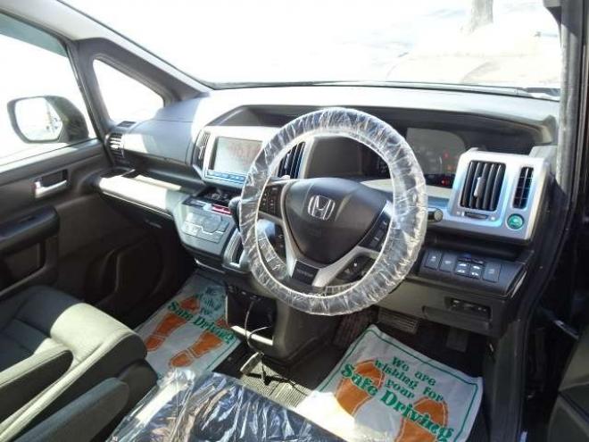 ステップワゴン2.0 スパーダ Z 4WD　事故無　保証付1年　Bカメラ　Wパワスラ 2000