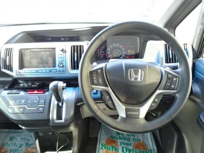 ステップワゴン2.0 スパーダ Z 4WD　事故無　保証付1年　Bカメラ　Wパワスラ 2000