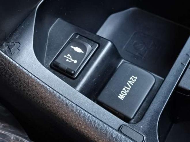 ハリアー2.0 プレミアム 4WD　本州車保証1年 半革 衝突軽減 JBLサウンド 2000