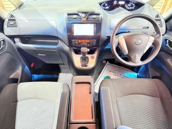 セレナ2.0 20X アドバンスドセーフティ パッケージ 4WD　下廻防錆TVナビBカメエンスタ 2000