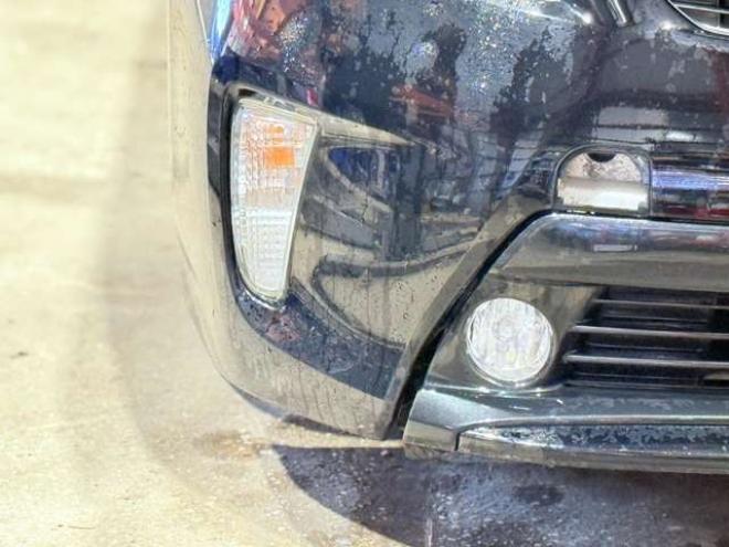 プリウス1.8 S　下廻防錆TVナビBカメ 2WD 1800
