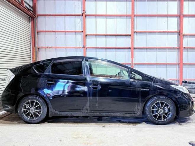 プリウス1.8 S　下廻防錆TVナビBカメ 2WD 1800