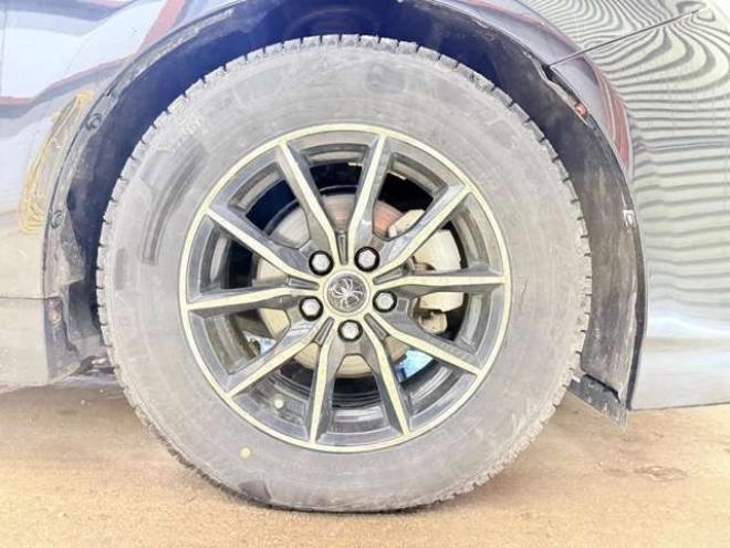 プリウス1.8 S　下廻防錆TVナビBカメ 2WD 1800