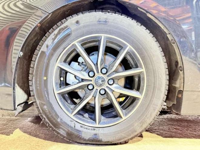 プリウス1.8 S　下廻防錆TVナビBカメ 2WD 1800