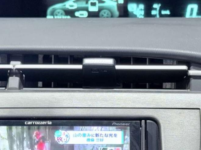 プリウス1.8 S　下廻防錆TVナビBカメ 2WD 1800
