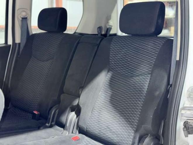 セレナ2.0 20X 4WD　下廻防錆ラジオCD 2000
