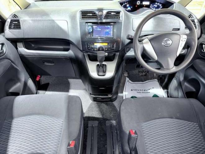 セレナ2.0 20X 4WD　下廻防錆ラジオCD 2000