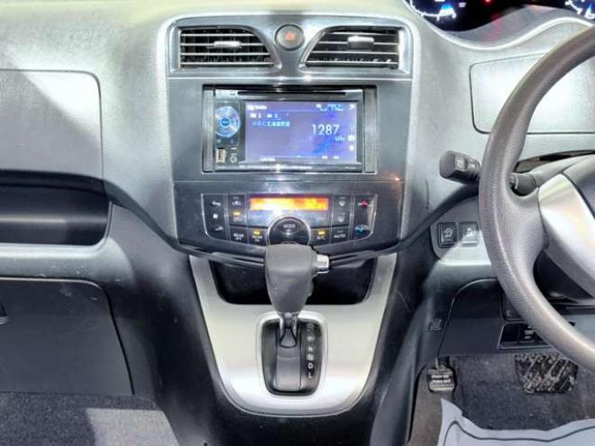 セレナ2.0 20X 4WD　下廻防錆ラジオCD 2000