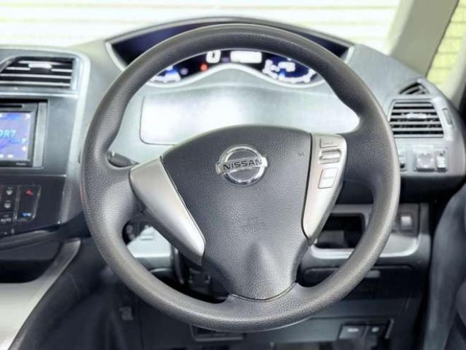 セレナ2.0 20X 4WD　下廻防錆ラジオCD 2000