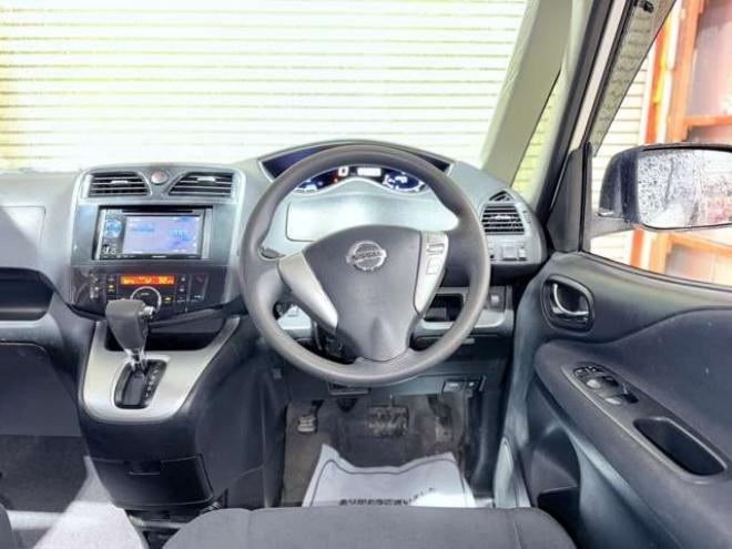 セレナ2.0 20X 4WD　下廻防錆ラジオCD 2000
