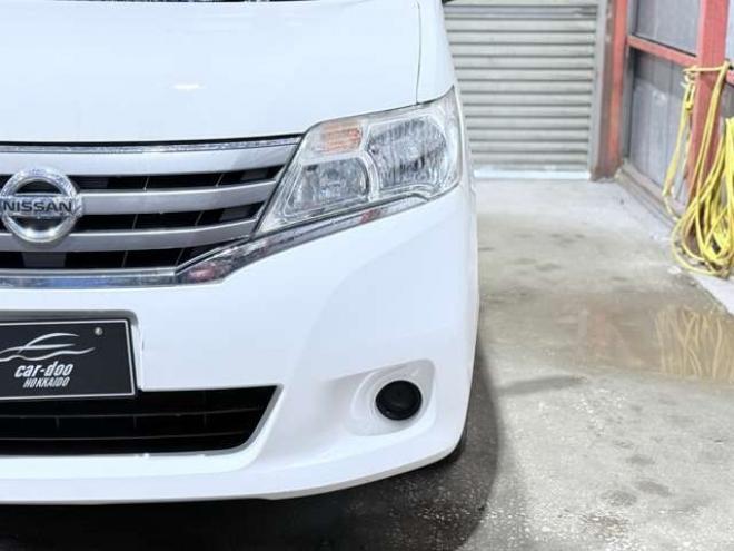 セレナ2.0 20X 4WD　下廻防錆ラジオCD 2000