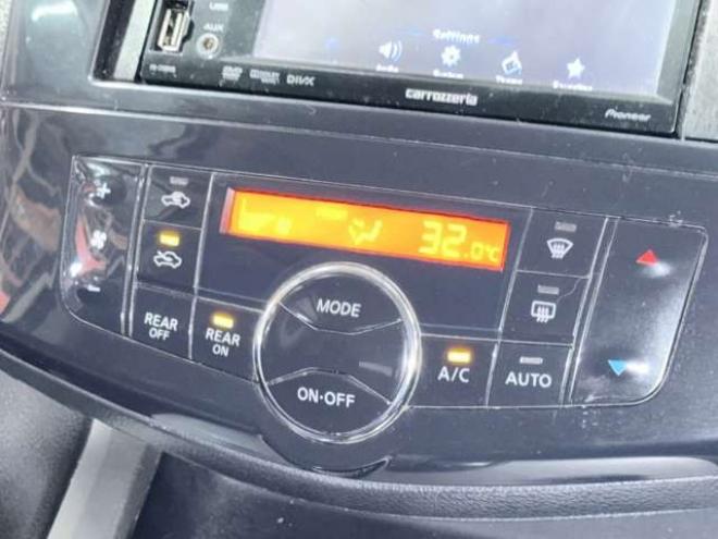 セレナ2.0 20X 4WD　下廻防錆ラジオCD 2000