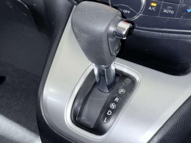 セレナ2.0 20X 4WD　下廻防錆ラジオCD 2000