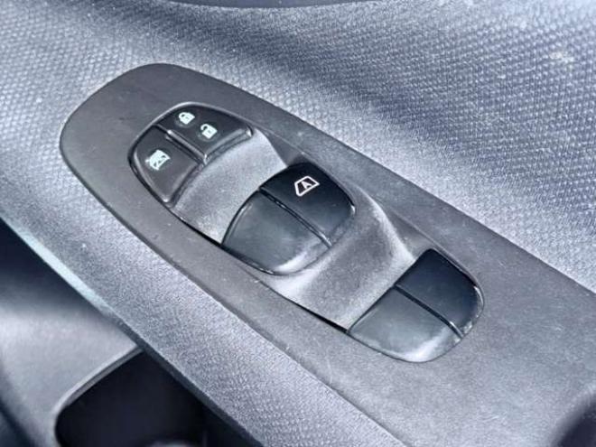 セレナ2.0 20X 4WD　下廻防錆ラジオCD 2000