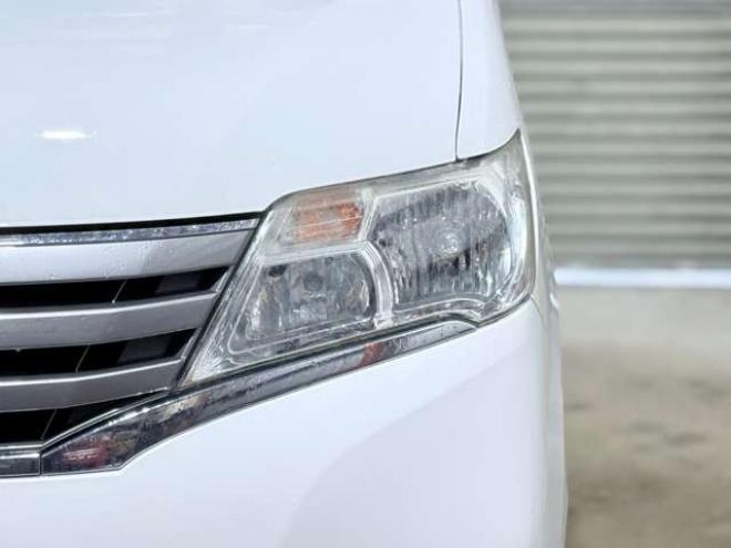 セレナ2.0 20X 4WD　下廻防錆ラジオCD 2000
