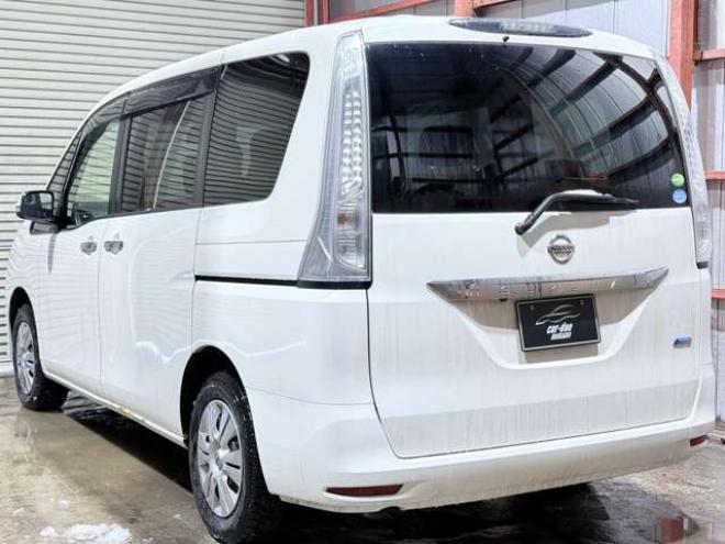セレナ2.0 20X 4WD　下廻防錆TVナビBカメETCエンスタ 2000