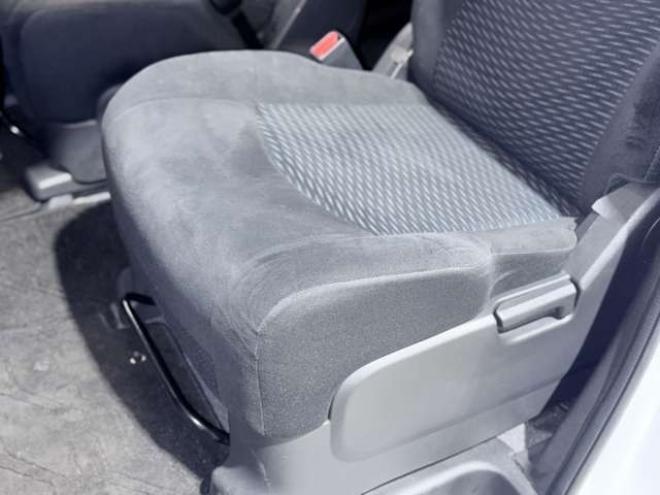 セレナ2.0 20X 4WD　下廻防錆TVナビBカメETCエンスタ 2000