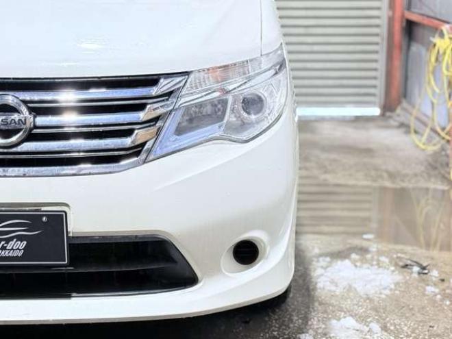 セレナ2.0 20X 4WD　下廻防錆TVナビBカメETCエンスタ 2000
