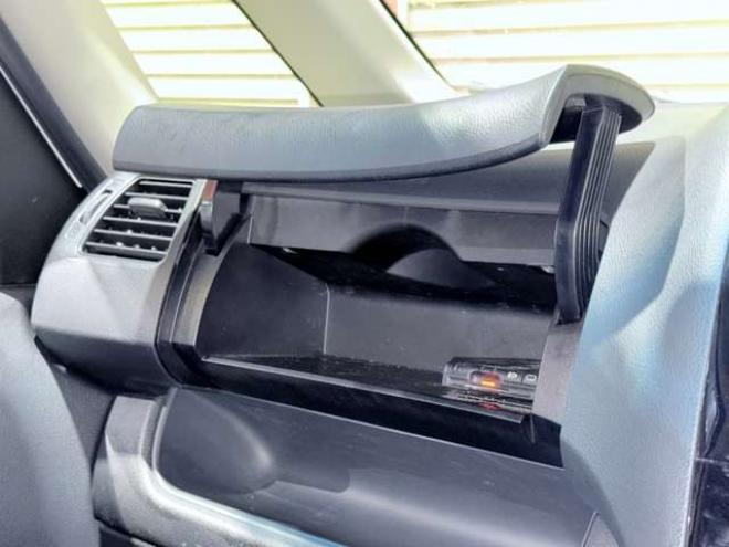 セレナ2.0 20X 4WD　下廻防錆TVナビBカメETCエンスタ 2000