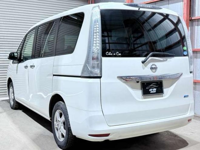 セレナ2.0 20X 4WD　下廻防錆TVナビBカメETCエンスタ 2000