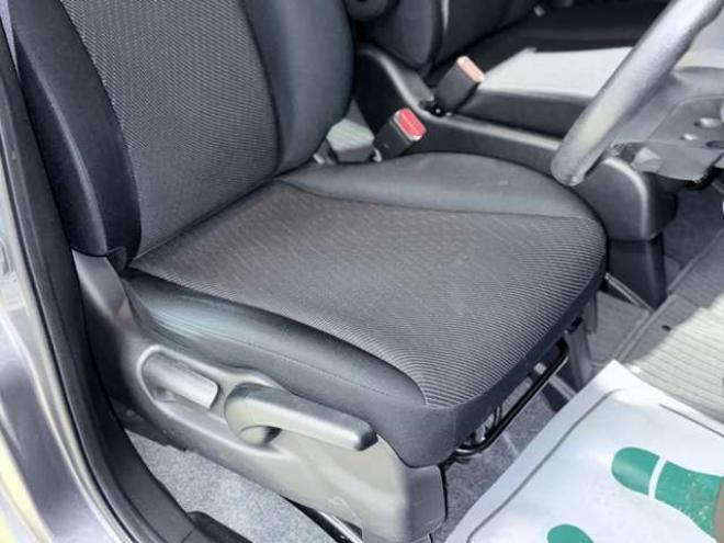 フリードハイブリッド1.5 ジャストセレクション　下廻防錆TVナビETC 2WD 1500