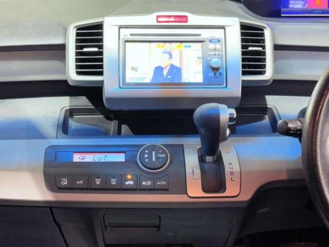 フリードハイブリッド1.5 ジャストセレクション　下廻防錆TVナビETC 2WD 1500