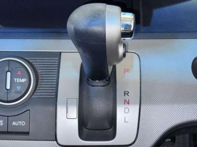 フリードハイブリッド1.5 ジャストセレクション　下廻防錆TVナビETC 2WD 1500