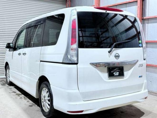 セレナ2.0 ハイウェイスター 4WD　下廻防錆TVナビETC 2000