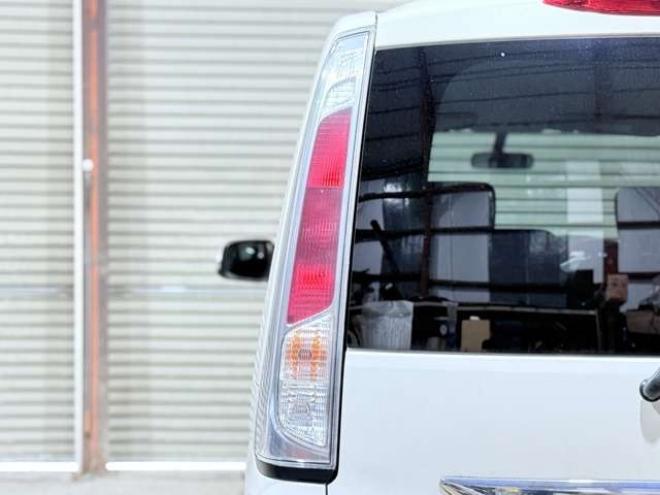セレナ2.0 ハイウェイスター 4WD　下廻防錆TVナビETC 2000
