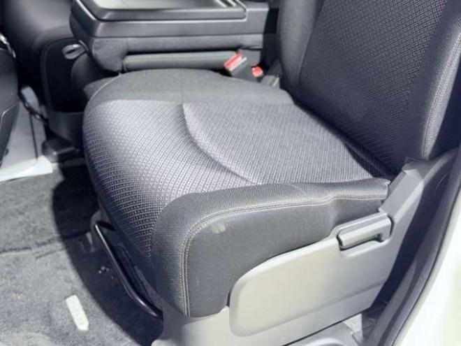 セレナ2.0 ハイウェイスター 4WD　下廻防錆TVナビETC 2000