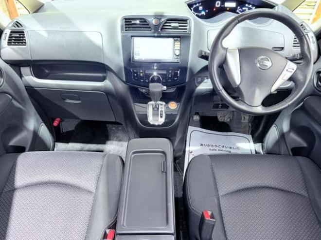 セレナ2.0 ハイウェイスター 4WD　下廻防錆TVナビETC 2000