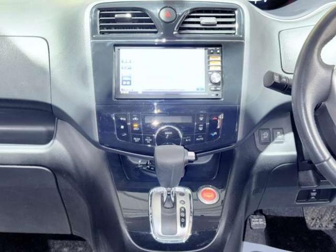 セレナ2.0 ハイウェイスター 4WD　下廻防錆TVナビETC 2000