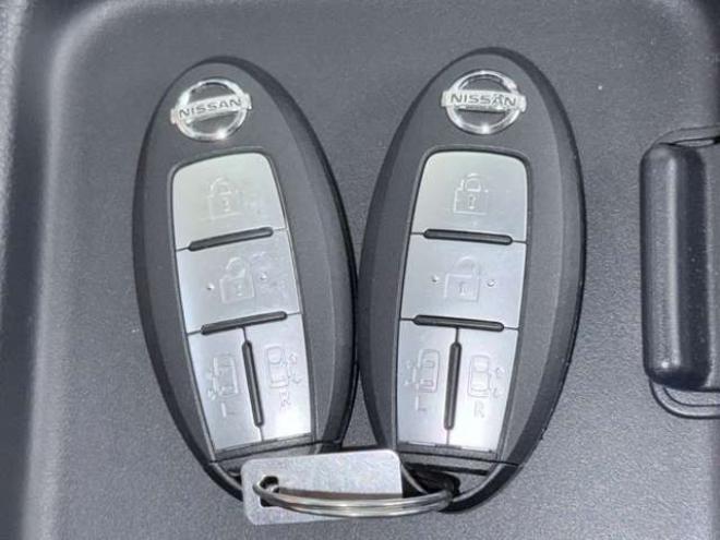 セレナ2.0 ハイウェイスター 4WD　下廻防錆TVナビETC 2000