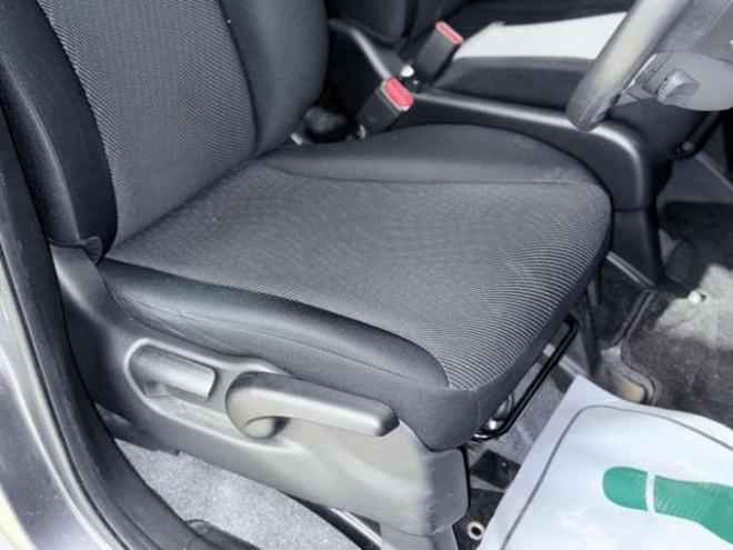 フリードハイブリッド1.5　下廻防錆TVナビBカメETC 2WD 1500