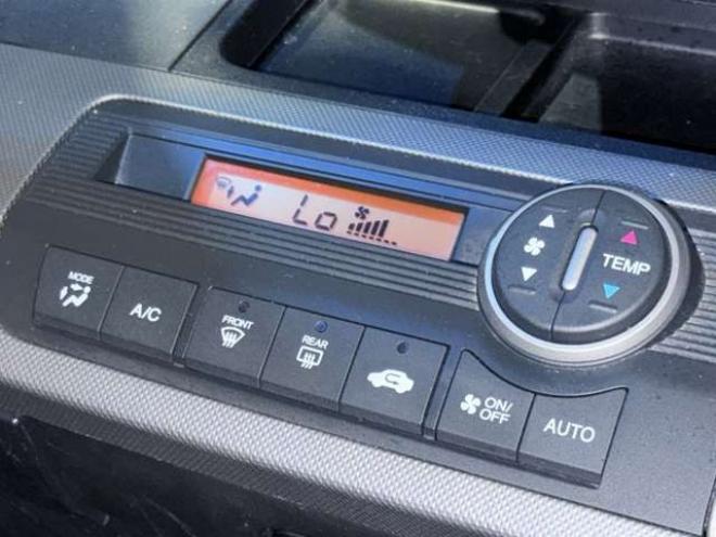 フリードハイブリッド1.5　下廻防錆TVナビBカメETC 2WD 1500