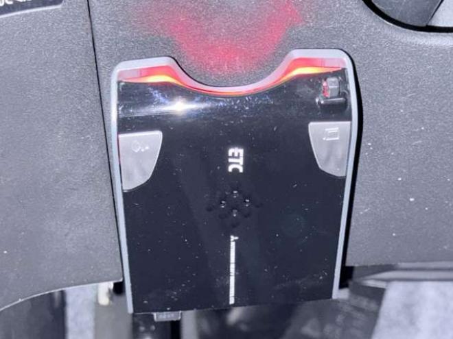 フリードハイブリッド1.5　下廻防錆TVナビBカメETC 2WD 1500