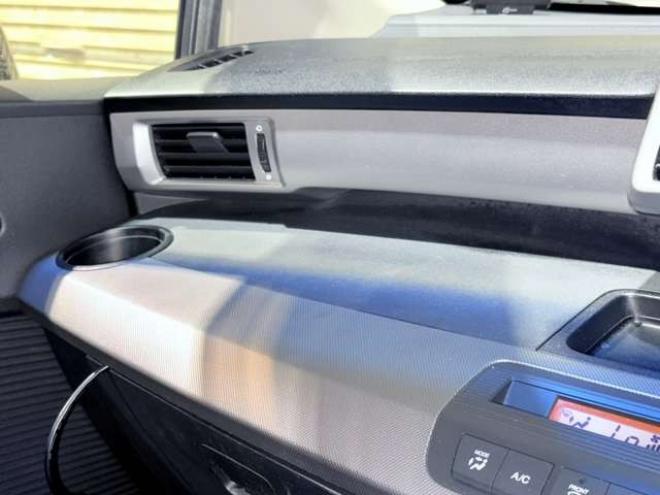 フリードハイブリッド1.5　下廻防錆TVナビBカメETC 2WD 1500