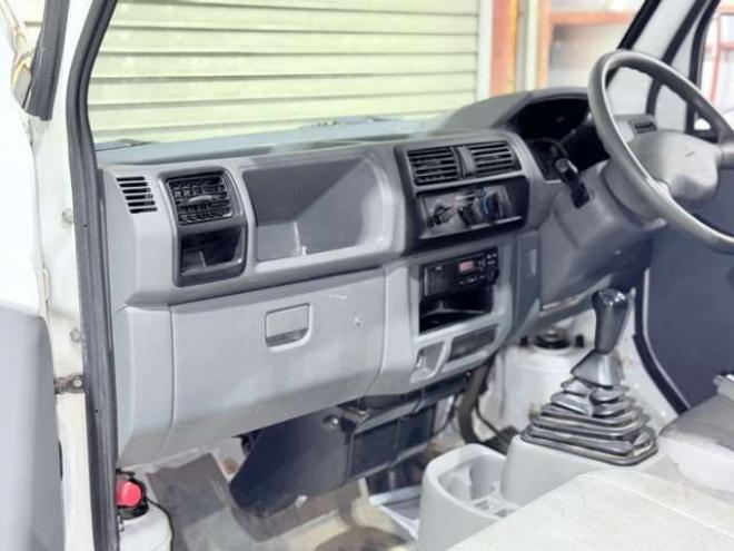 ミニキャブトラック Vタイプ 4WD　下廻防錆夏冬タイヤ 660