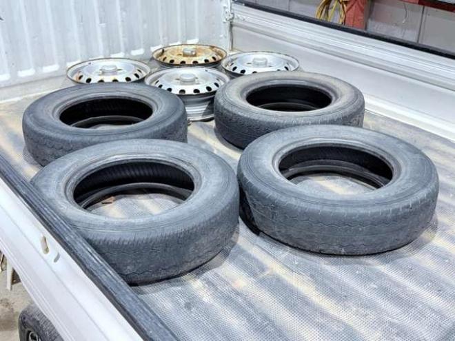 ミニキャブトラック Vタイプ 4WD　下廻防錆夏冬タイヤ 660