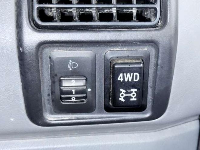 ミニキャブトラック Vタイプ 4WD　下廻防錆夏冬タイヤ 660
