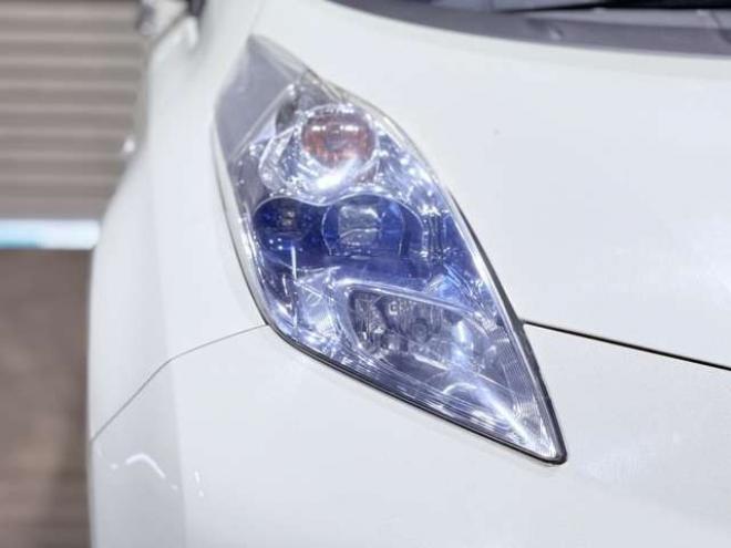 リーフG　下廻防錆ナビETC夏冬タイヤ 2WD 不明
